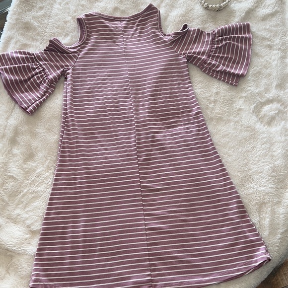 Layered flutter sleeve dress‎ with open shoulder .pink/brown size 7 - Picture 2 of 3